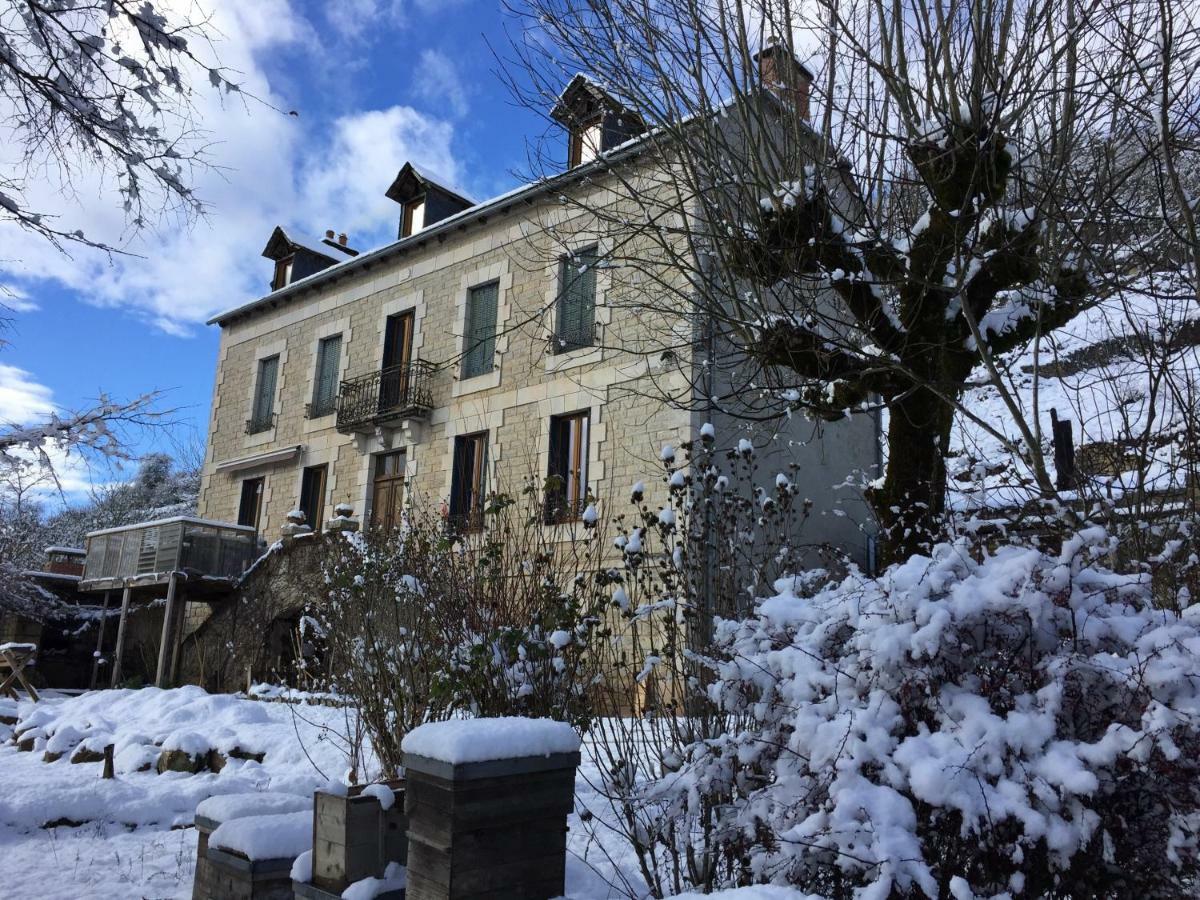 Aux Berges Du Coubisou Bed & Breakfast Luaran gambar