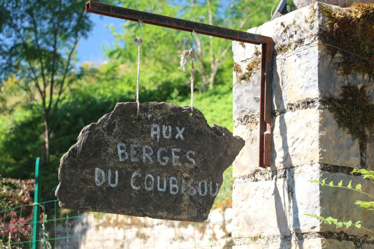Aux Berges Du Coubisou Bed & Breakfast Luaran gambar